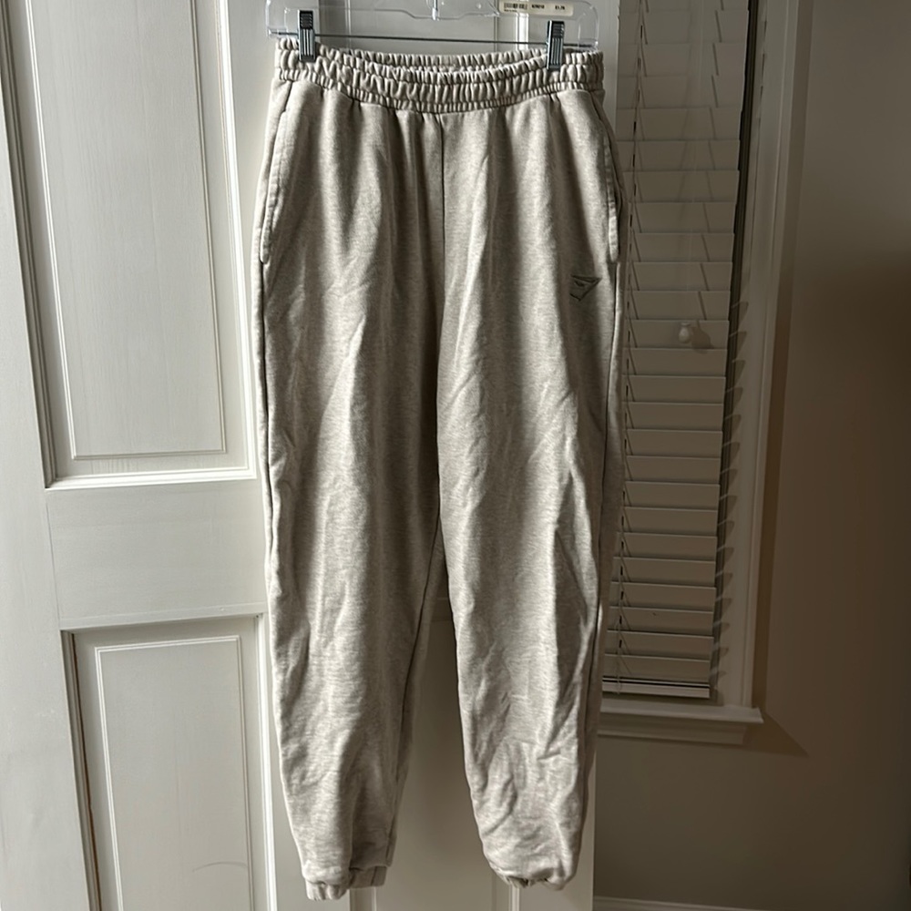 Gymshark Rest Day Sweat Joggers- like new!!
